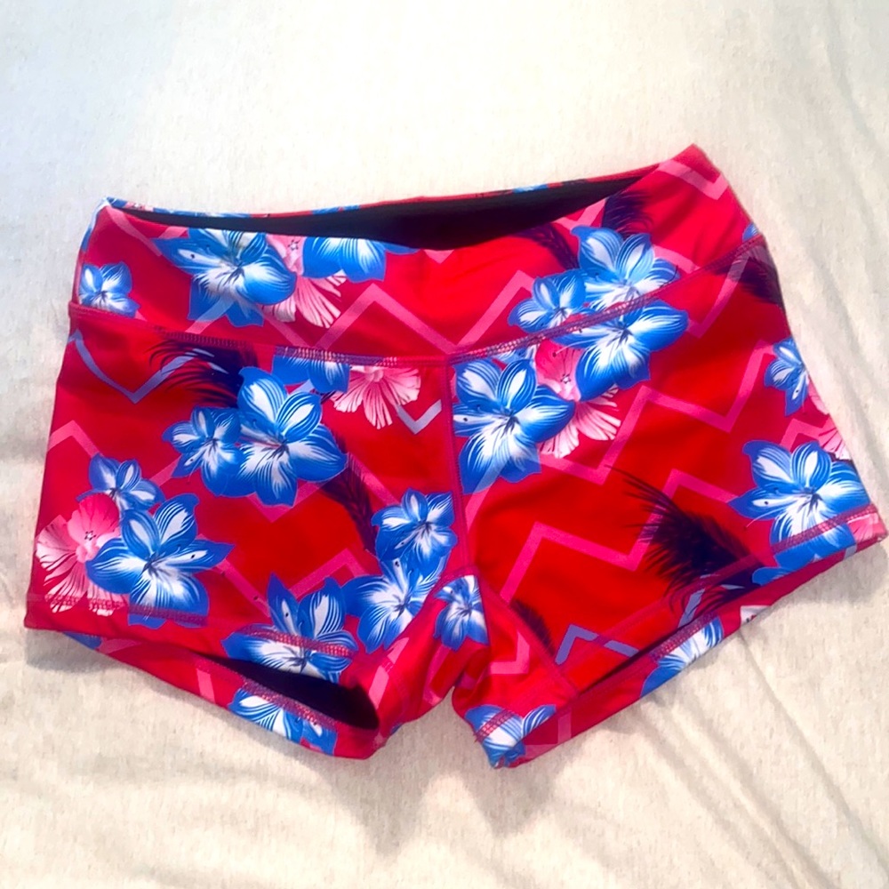 Chestee shorts